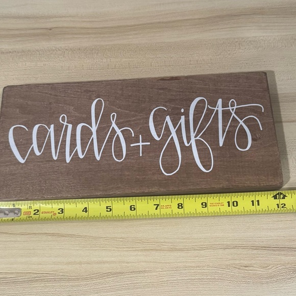 Rustic Cards & Gifts Table Sign - Picture 4 of 4